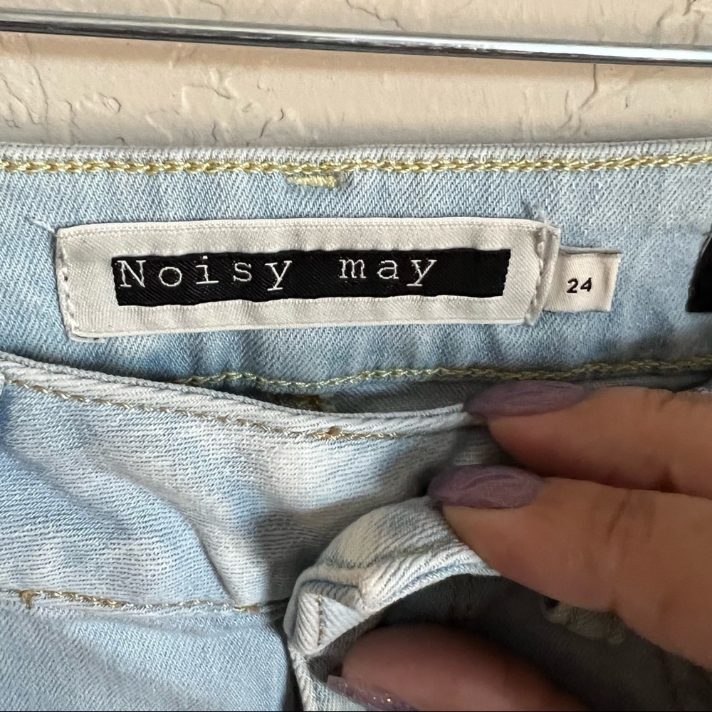 Noisy May Patchwork Distressed Cropped Capri Deni… - image 8